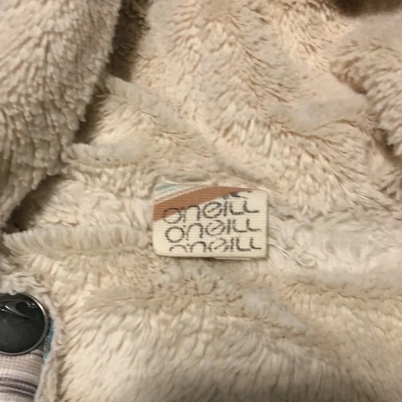 O’Neill fuzzy jacket - Picture 2 of 9